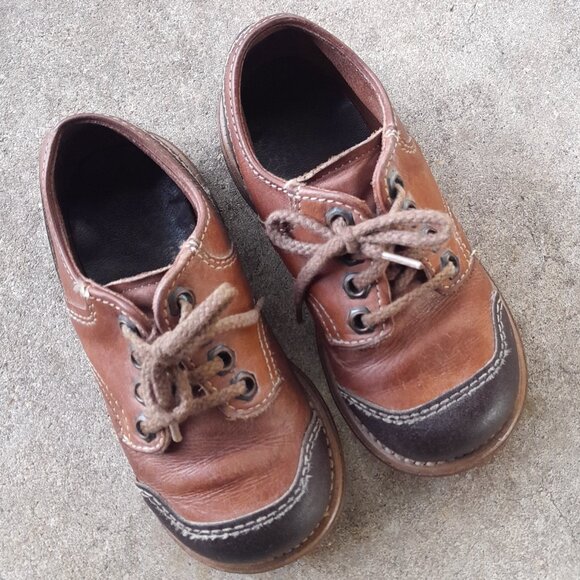 Y2k Vintage Brown Leather Low Top Stride Rite Casual Shoes sz 9 - Picture 1 of 9